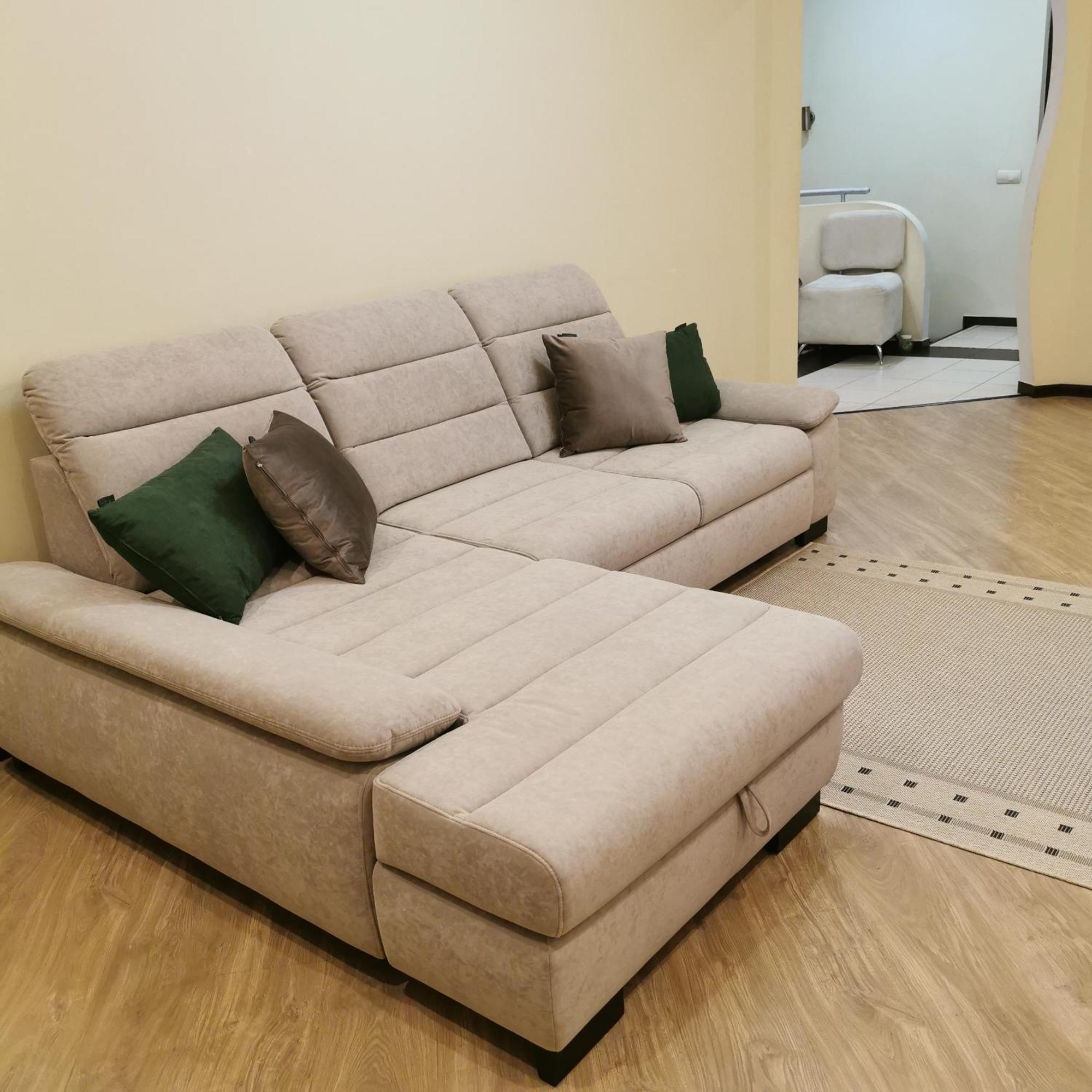Big Apartment In Rivne Center المظهر الخارجي الصورة